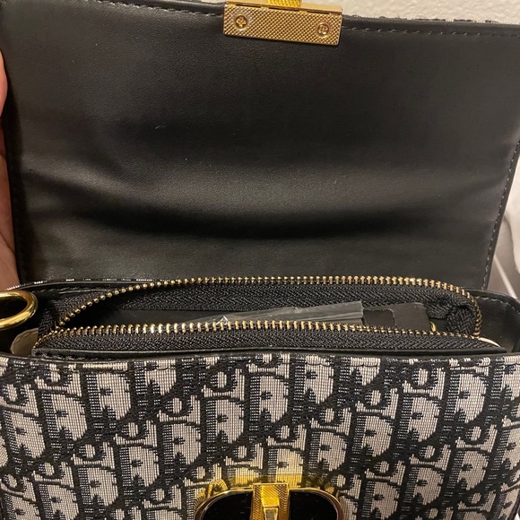 Small Dior Bag - Picture 4 of 6